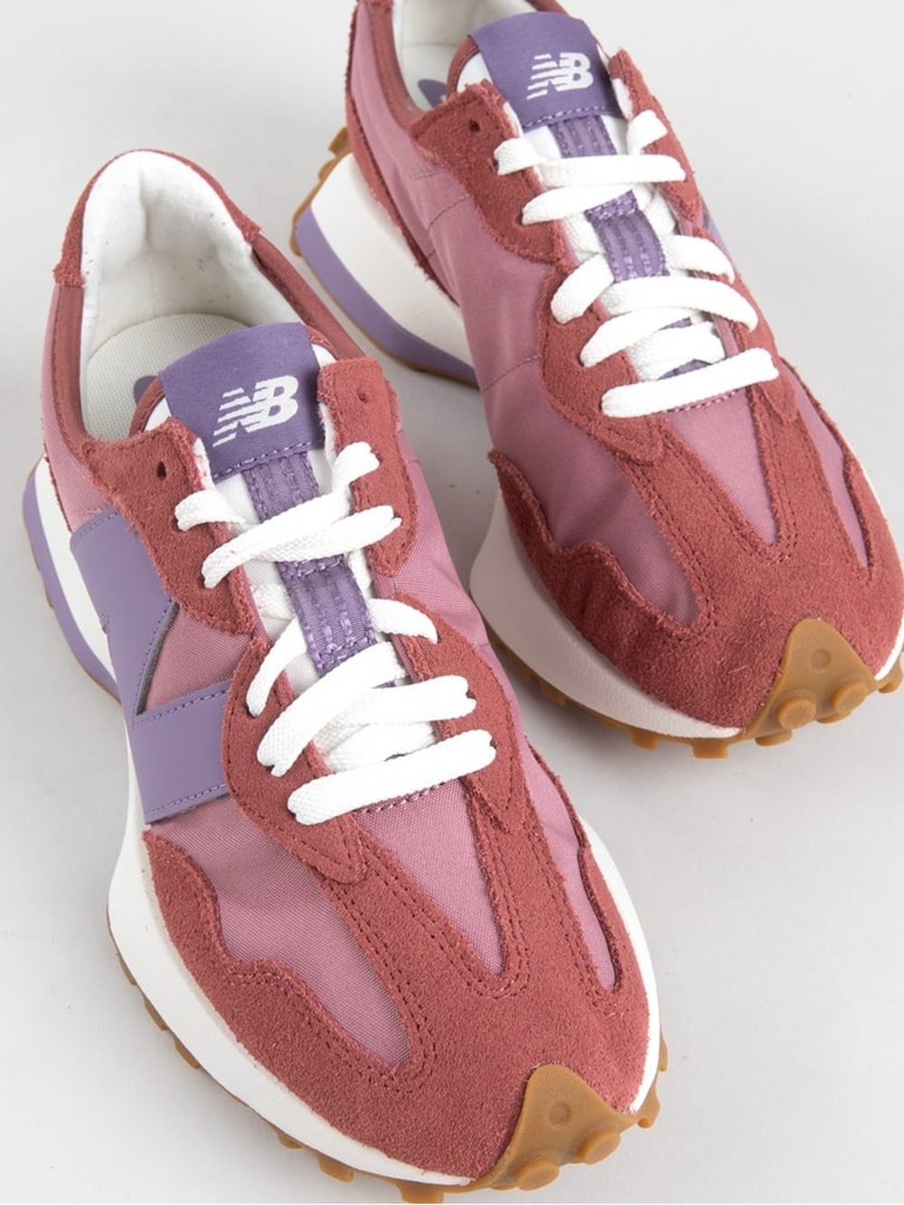 Like New! New Balance 327 Sneakers